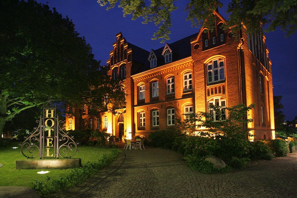Hotel Altes Gymnasium Husum  Extérieur photo